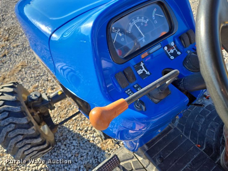 image for item EQ3765 2007 New Holland  TC48DA MFWD tractor