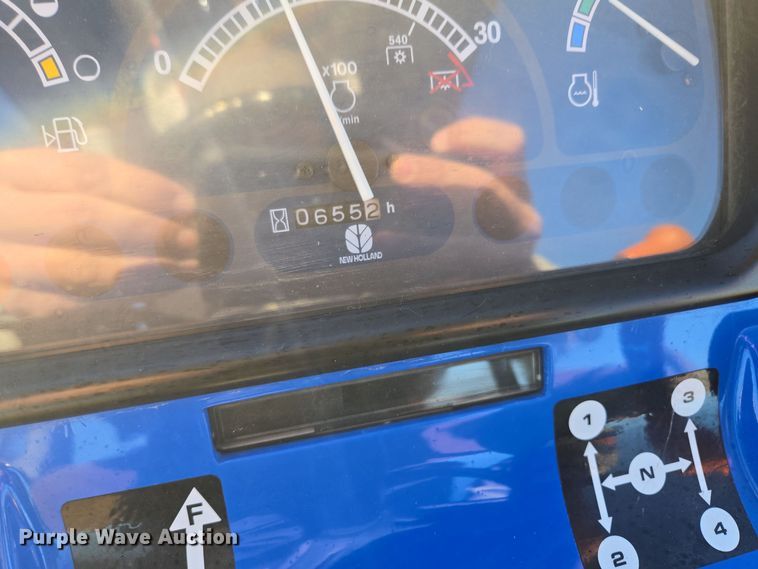 image for item EQ3765 2007 New Holland  TC48DA MFWD tractor