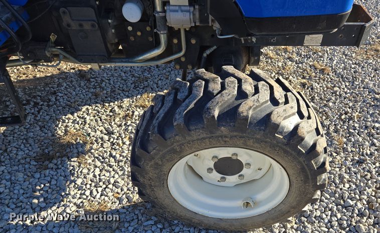 image for item EQ3765 2007 New Holland  TC48DA MFWD tractor