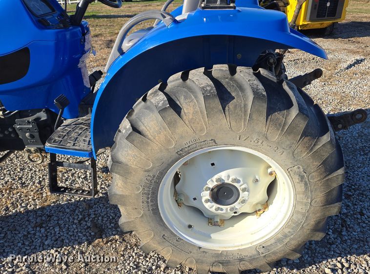 image for item EQ3765 2007 New Holland  TC48DA MFWD tractor