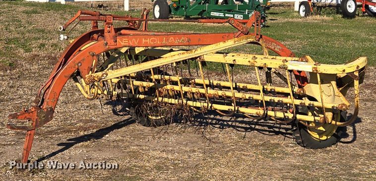 image for item EQ3766 New Holland  256 hay rake