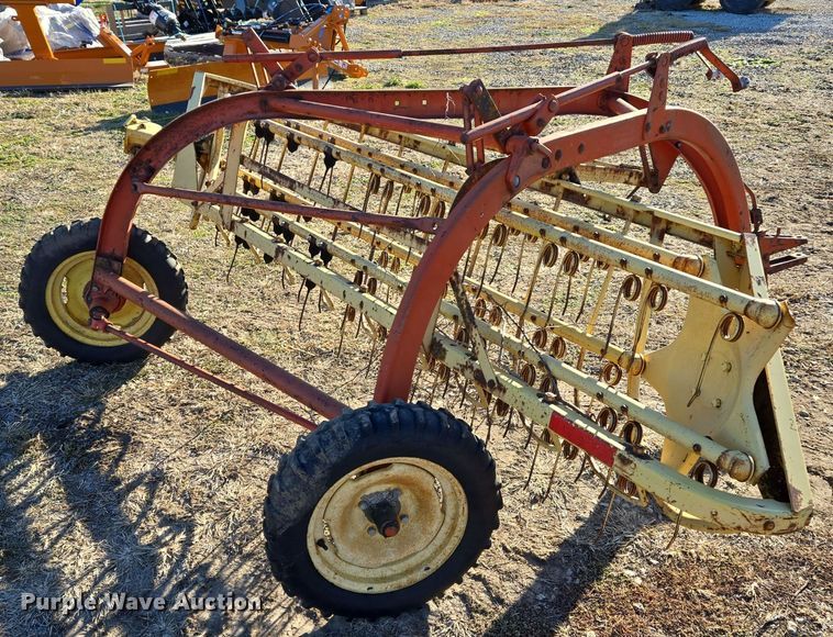 image for item EQ3766 New Holland  256 hay rake