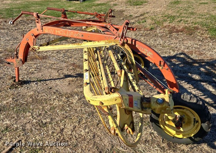 image for item EQ3766 New Holland  256 hay rake