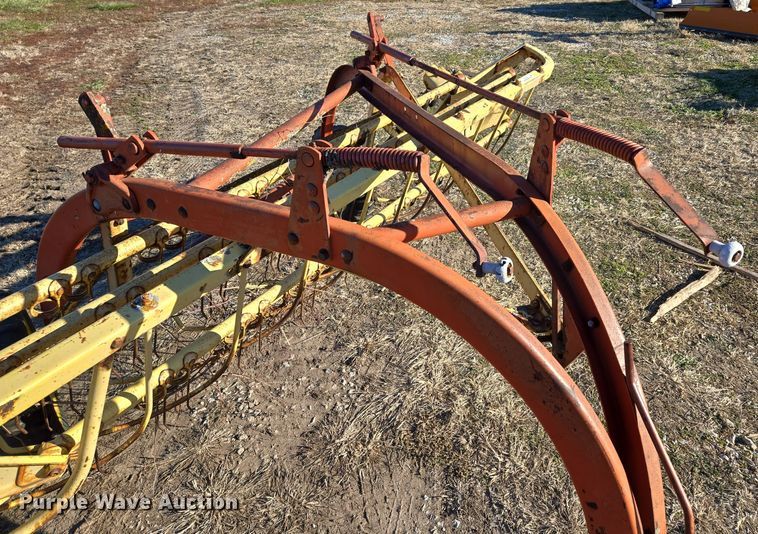 image for item EQ3766 New Holland  256 hay rake