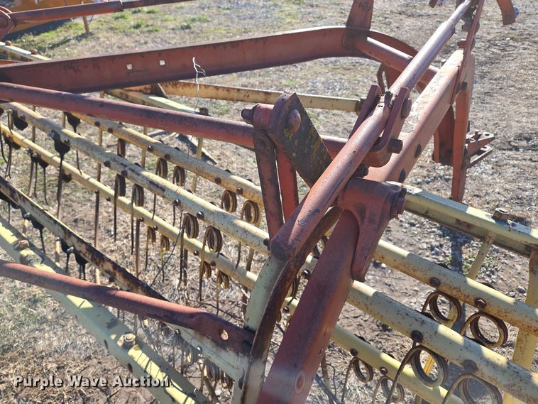 image for item EQ3766 New Holland  256 hay rake