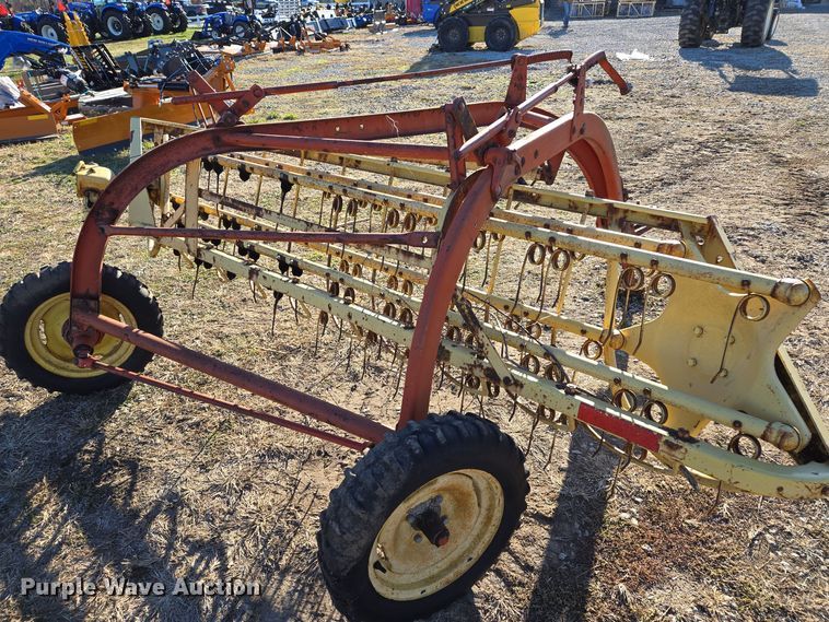 image for item EQ3766 New Holland  256 hay rake