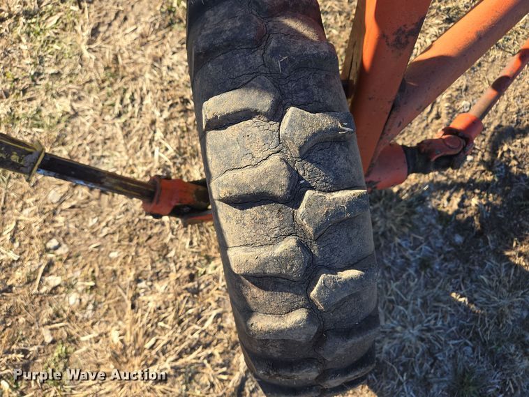 image for item EQ3766 New Holland  256 hay rake