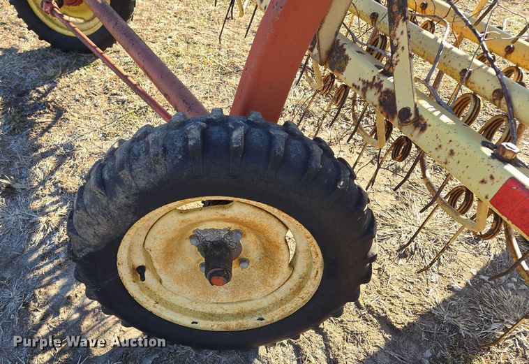 image for item EQ3766 New Holland  256 hay rake