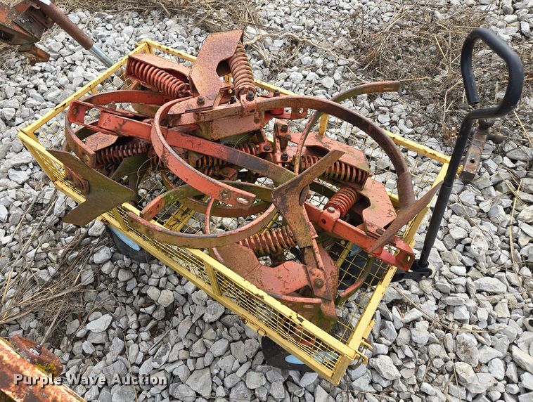 image for item EQ3776 Hesston field cultivator