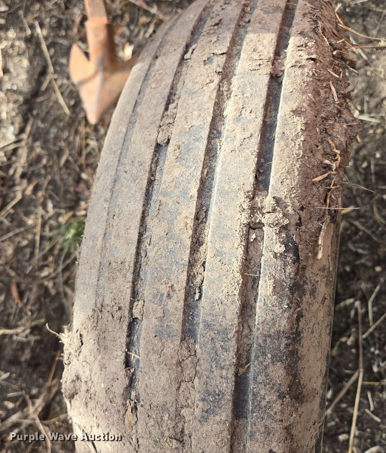 image for item EQ3776 Hesston field cultivator