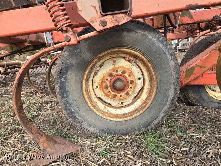 image for item EQ3776 Hesston field cultivator