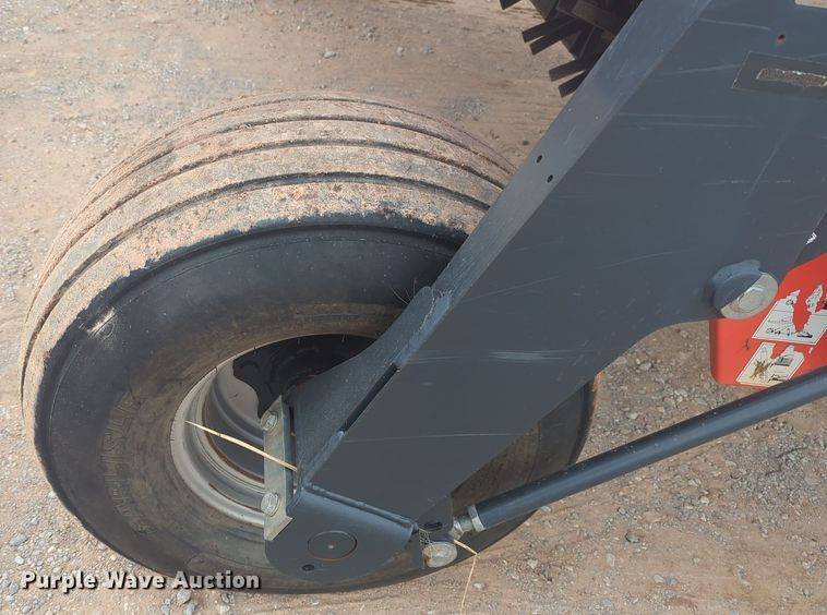 image for item ER1011 2018 Kubota DMC8540T windrower