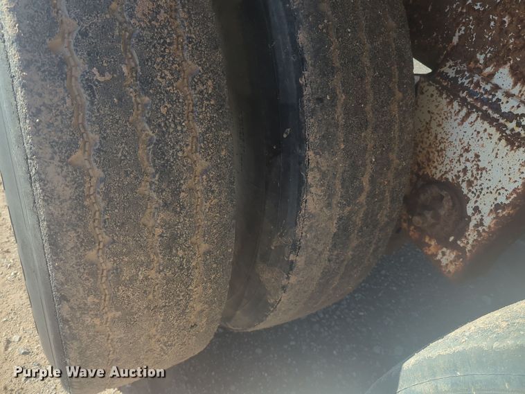 image for item ER4567 2006 Pinson feed delivery trailer