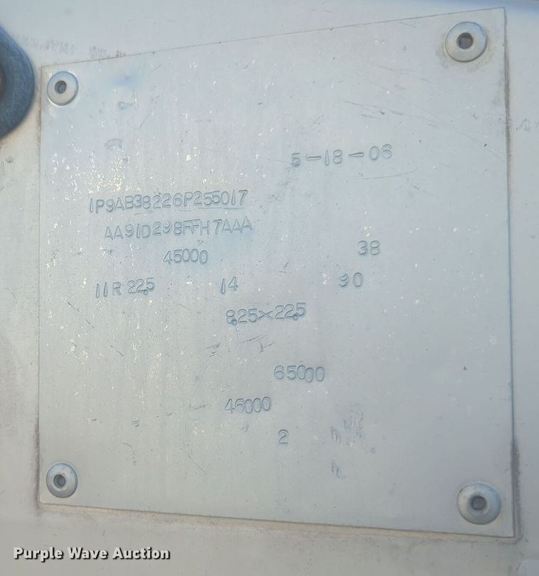 image for item ER4567 2006 Pinson feed delivery trailer