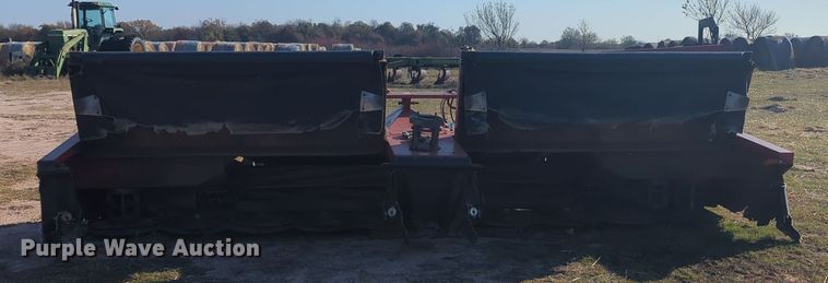 image for item ER4569 Massey Ferguson 9190 swather / windrower head