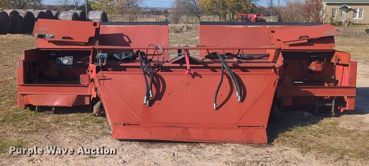 image for item ER4569 Massey Ferguson 9190 swather / windrower head