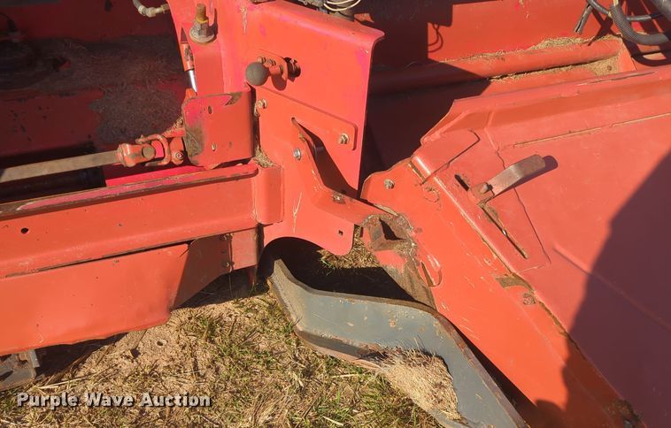 image for item ER4569 Massey Ferguson 9190 swather / windrower head