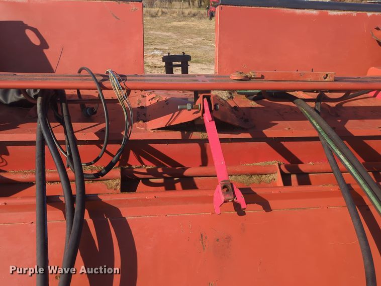 image for item ER4569 Massey Ferguson 9190 swather / windrower head