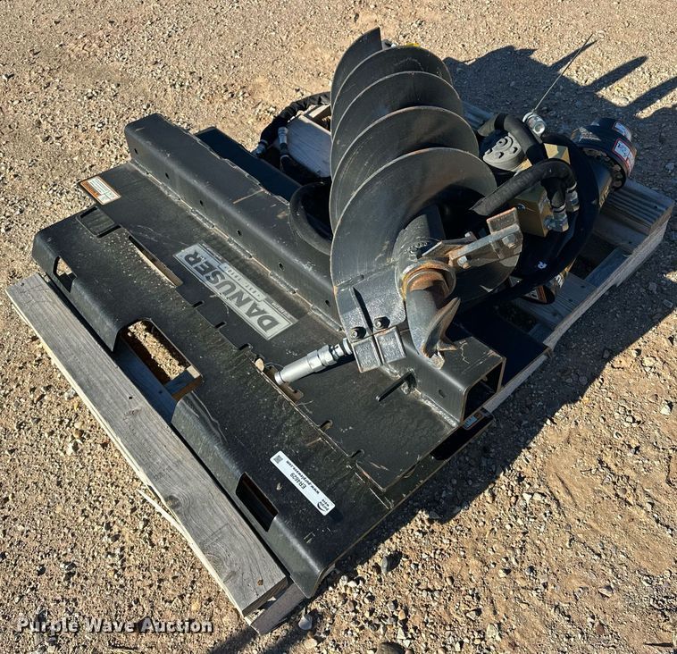 image for item ER4629 Danuser T3 skid steer post driver