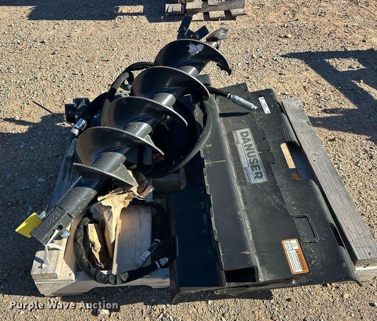 image for item ER4629 Danuser T3 skid steer post driver