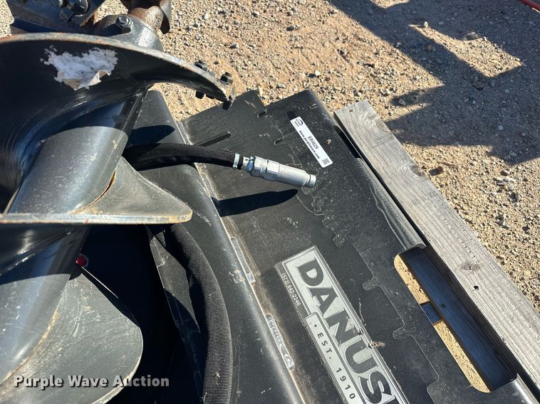 image for item ER4629 Danuser T3 skid steer post driver