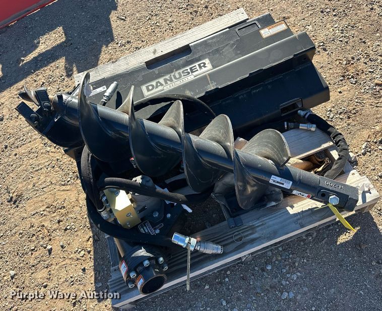 image for item ER4629 Danuser T3 skid steer post driver