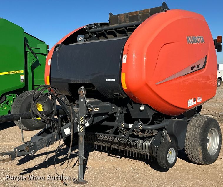 image for item ER4639 2015 Kubota BV4180 round baler