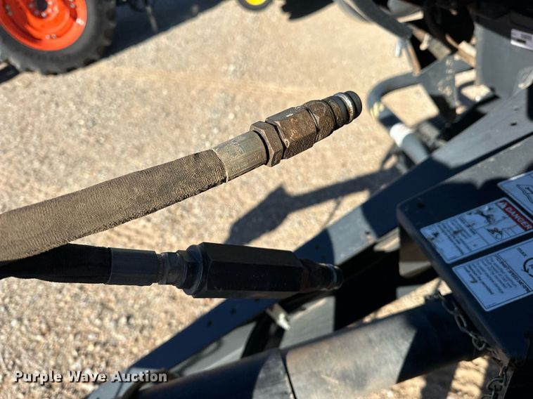 image for item ER4639 2015 Kubota BV4180 round baler