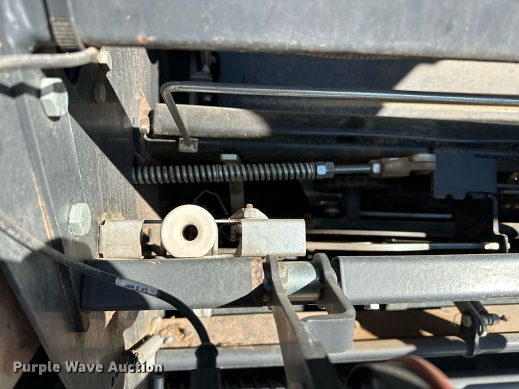 image for item ER4639 2015 Kubota BV4180 round baler