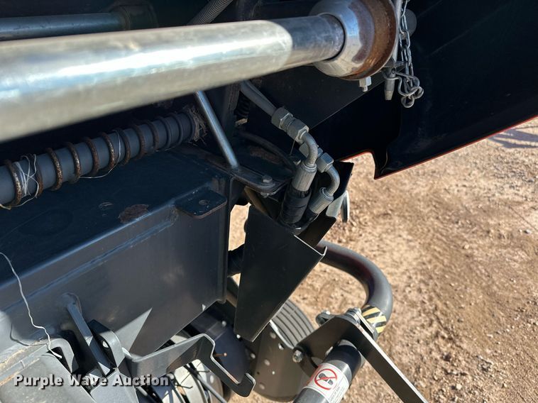 image for item ER4639 2015 Kubota BV4180 round baler