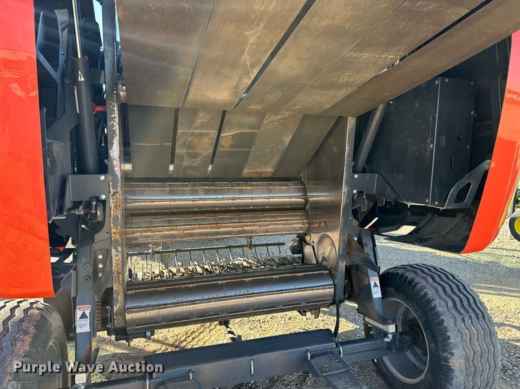 image for item ER4639 2015 Kubota BV4180 round baler