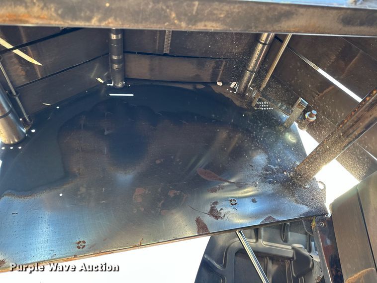 image for item ER4639 2015 Kubota BV4180 round baler