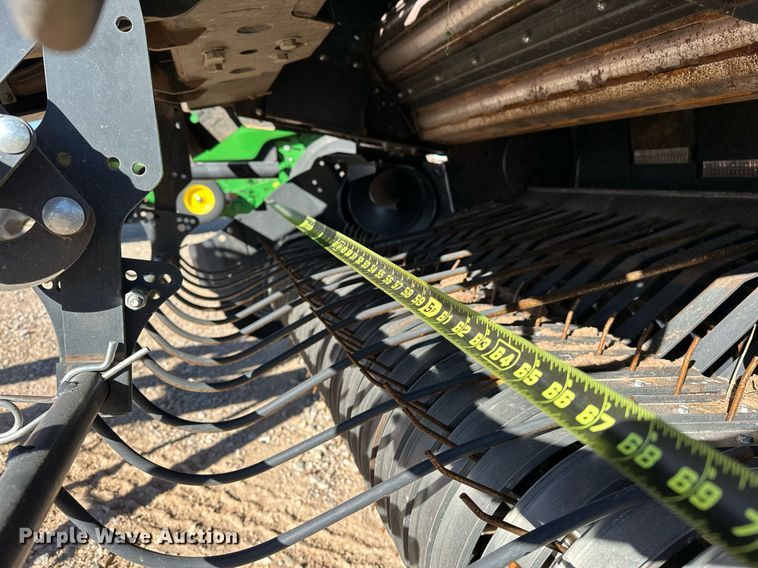 image for item ER4639 2015 Kubota BV4180 round baler