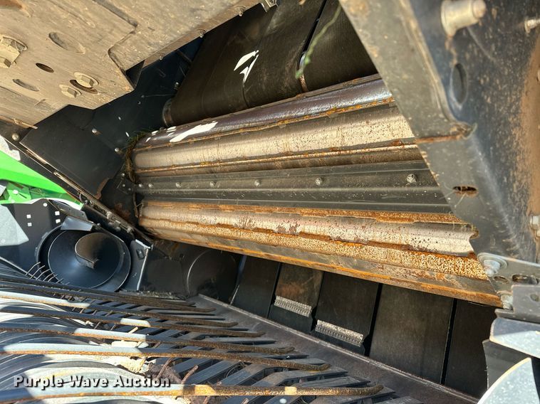 image for item ER4639 2015 Kubota BV4180 round baler