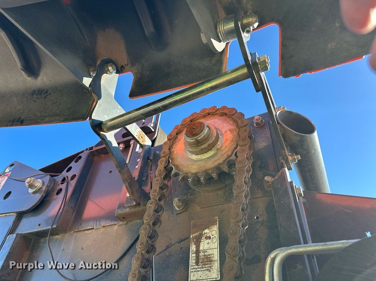 image for item ER4639 2015 Kubota BV4180 round baler