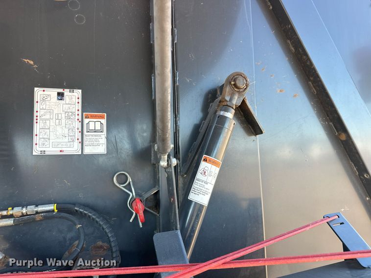 image for item ER4639 2015 Kubota BV4180 round baler