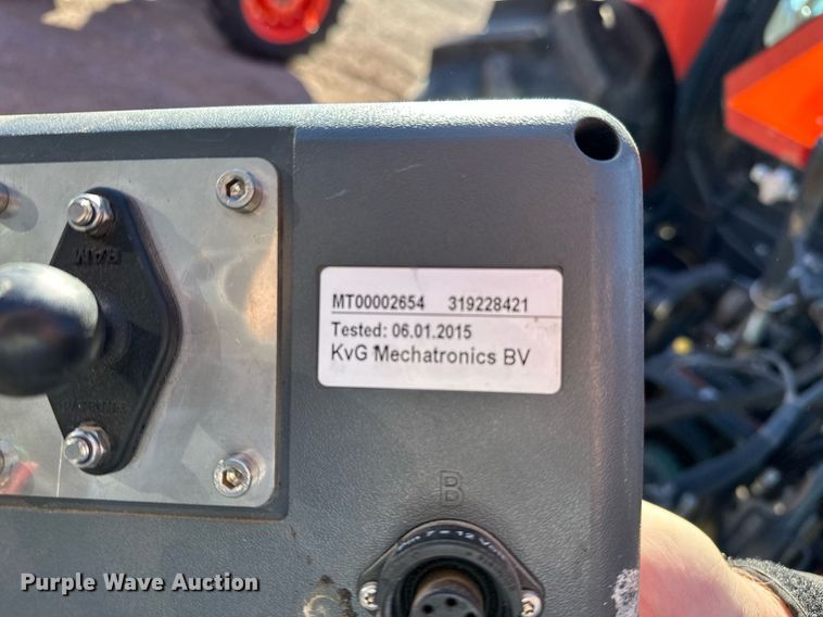 image for item ER4639 2015 Kubota BV4180 round baler