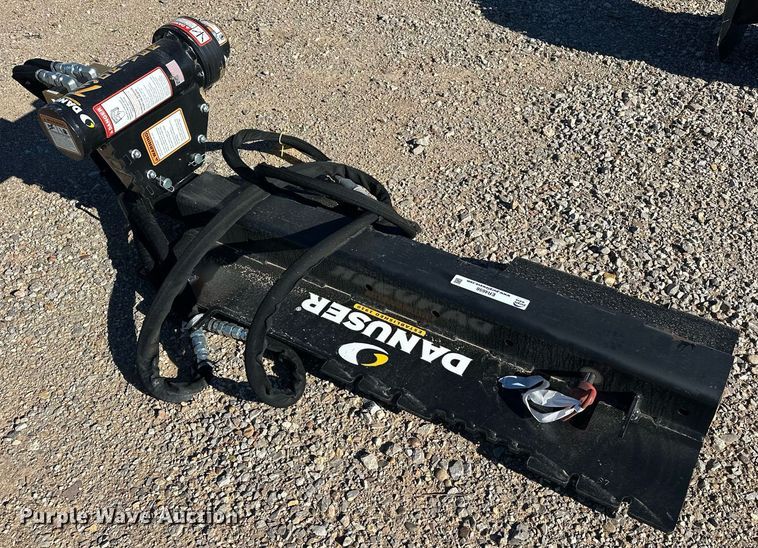 image for item ER4656 Danuser T3 skid steer post driver