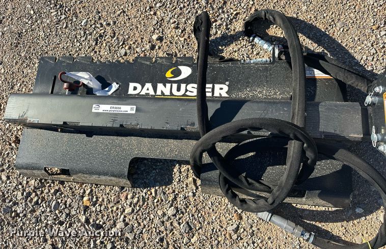 image for item ER4656 Danuser T3 skid steer post driver