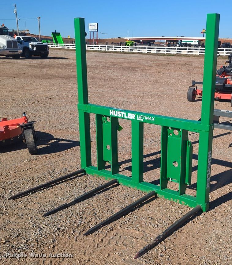 image for item ER4679 Hustler LM160 skid steer bale spear