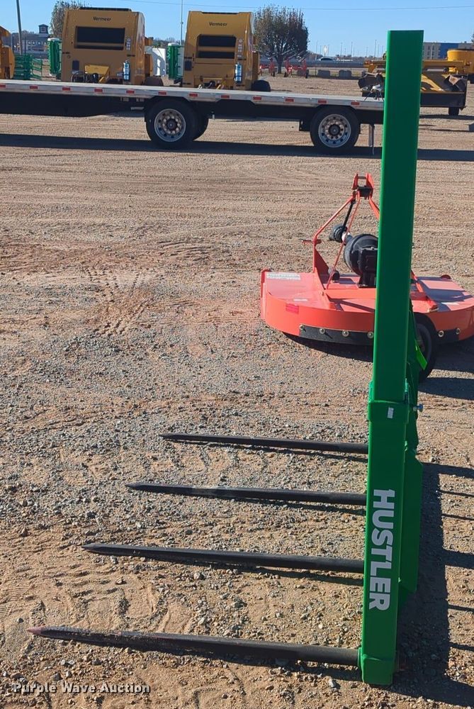 image for item ER4679 Hustler LM160 skid steer bale spear