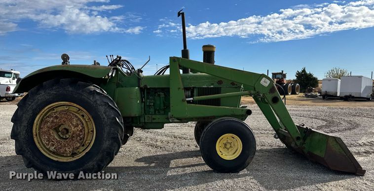 image for item ER8328 1965 John Deere 4020 tractor