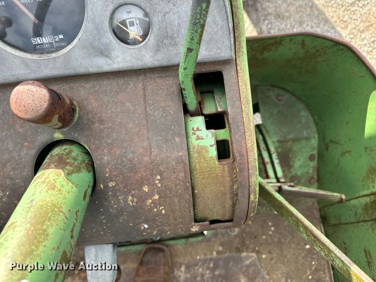 image for item ER8328 1965 John Deere 4020 tractor