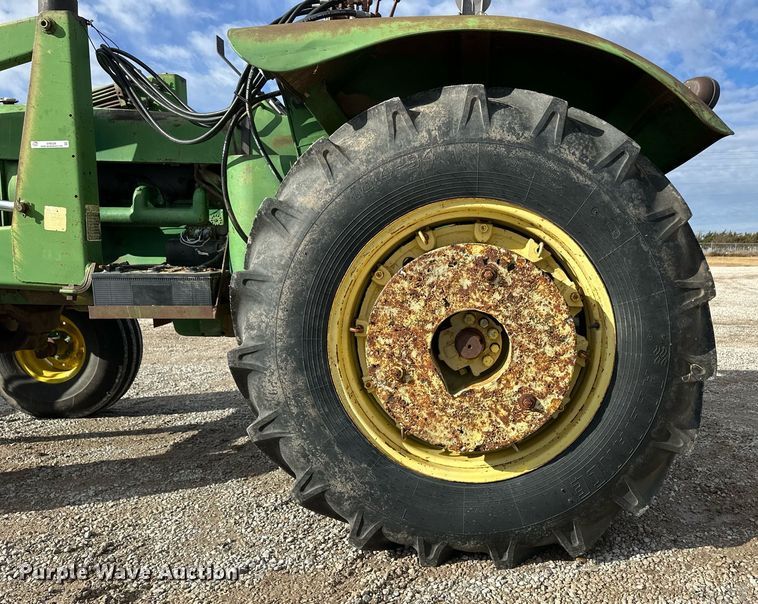 image for item ER8328 1965 John Deere 4020 tractor