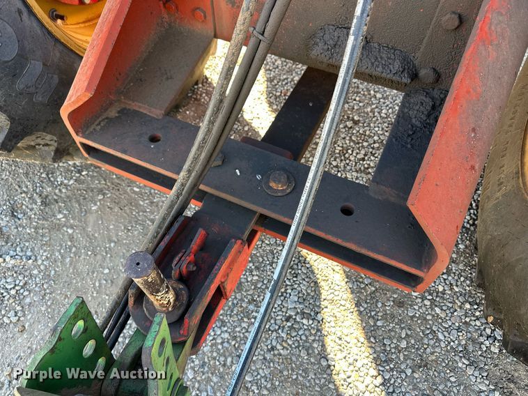 image for item ER8329 1982 Versatile 895 4WD tractor