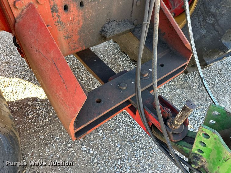 image for item ER8329 1982 Versatile 895 4WD tractor