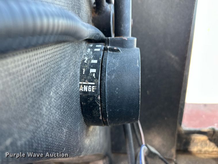 image for item ER8329 1982 Versatile 895 4WD tractor