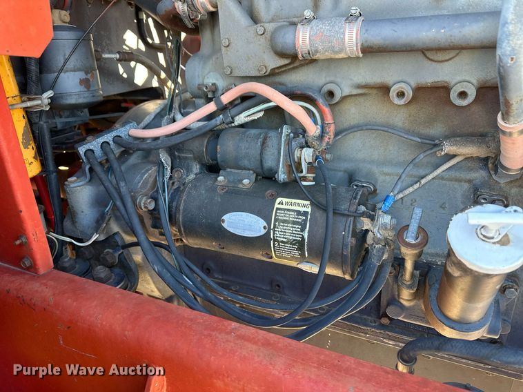 image for item ER8329 1982 Versatile 895 4WD tractor