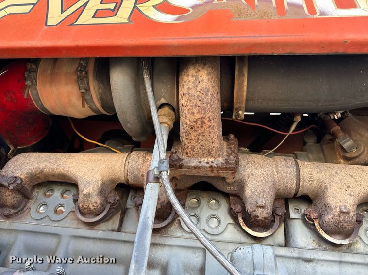 image for item ER8329 1982 Versatile 895 4WD tractor