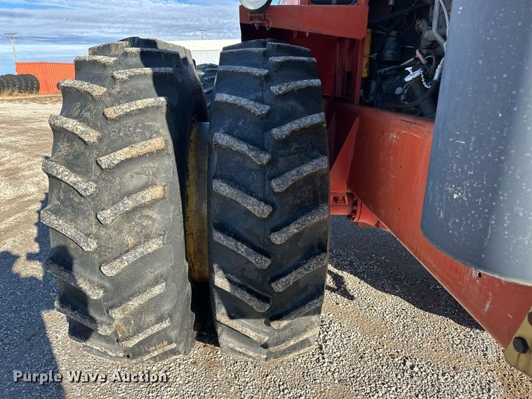 image for item ER8329 1982 Versatile 895 4WD tractor